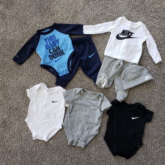 👶🏽SOLD👶🏽 Infant Boy Nike Outfits - Picture 1 of 1